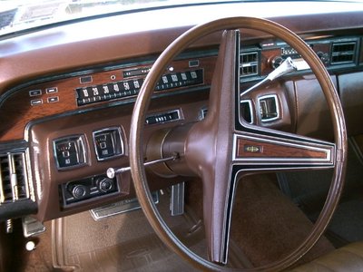 73 Lincoln Interior 2.JPG