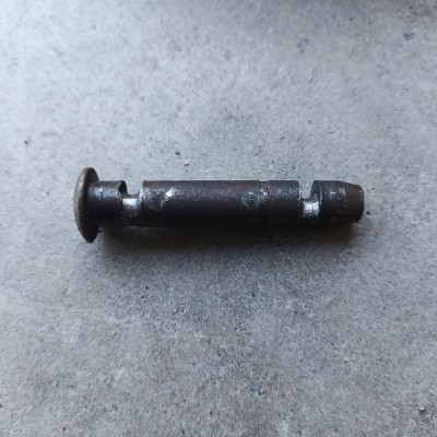 Close-up of left pivot pin (NOT reused)