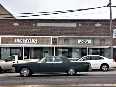 Lincoln Dealership, Conroy, MO.JPG