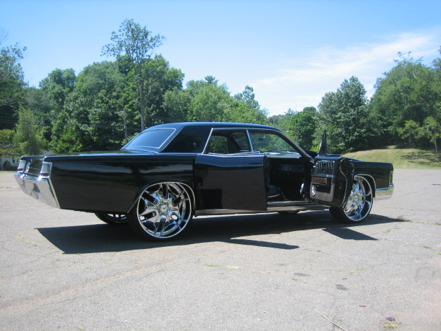 finished car for 2010 on 26s 003.jpg
